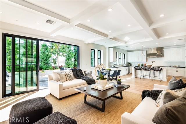 856 14th Street, Manhattan Beach, California 90266, 5 Bedrooms Bedrooms, ,5 BathroomsBathrooms,Residential,Sold,14th,SB18245508