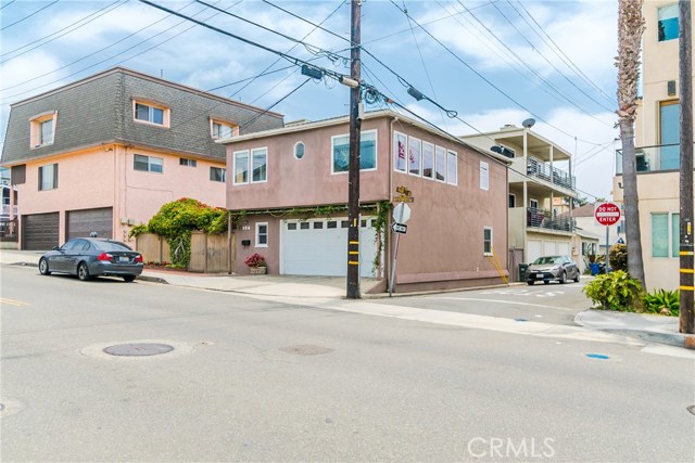 126 8th Street, Hermosa Beach, California 90254, 2 Bedrooms Bedrooms, ,2 BathroomsBathrooms,Residential,Sold,8th,SB18121226