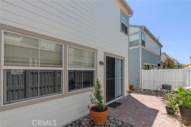 Extended bricks in patio yard