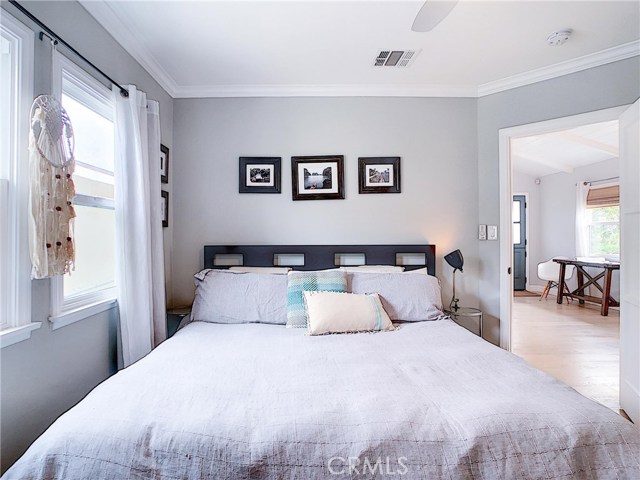 2801 Valley Drive, Manhattan Beach, California 90266, 2 Bedrooms Bedrooms, ,1 BathroomBathrooms,Residential,Sold,Valley,SB19012172