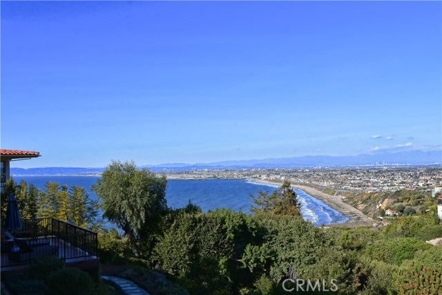 1821 Via Arriba, Palos Verdes Estates, California 90274, 5 Bedrooms Bedrooms, ,3 BathroomsBathrooms,Residential,Sold,Via Arriba,PV21013796