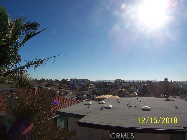 1920 Voorhees Avenue, Redondo Beach, California 90278, 3 Bedrooms Bedrooms, ,2 BathroomsBathrooms,Residential,Sold,Voorhees,SB18248726