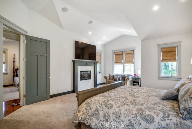 717 31st Street, Manhattan Beach, California 90266, 5 Bedrooms Bedrooms, ,4 BathroomsBathrooms,Residential,Sold,31st,SB20133656