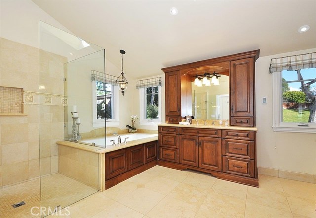 11 Oceanaire Drive, Rancho Palos Verdes, California 90275, 5 Bedrooms Bedrooms, ,3 BathroomsBathrooms,Residential,Sold,Oceanaire,PV18041022