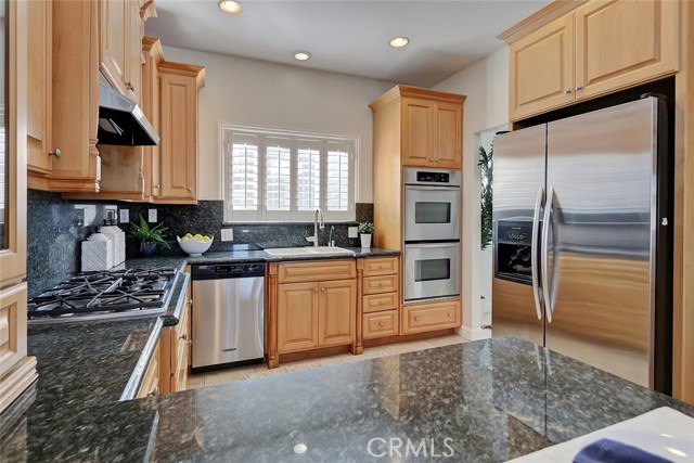 2100 Blossom Lane, Redondo Beach, California 90278, 3 Bedrooms Bedrooms, ,2 BathroomsBathrooms,Residential,Sold,Blossom,SB19051216