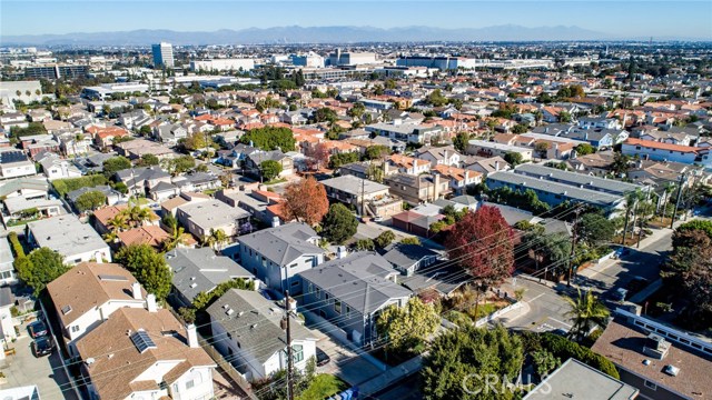 1917 Farrell Avenue, Redondo Beach, California 90278, 4 Bedrooms Bedrooms, ,3 BathroomsBathrooms,Residential,Sold,Farrell,PV20259109
