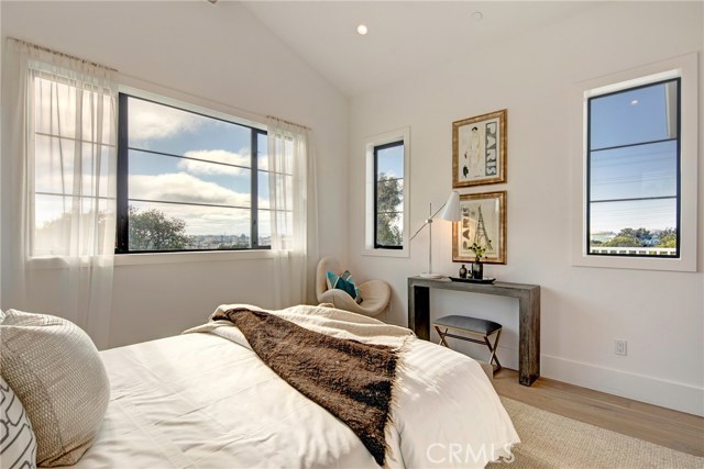 3604 Walnut Avenue, Manhattan Beach, California 90266, 5 Bedrooms Bedrooms, ,2 BathroomsBathrooms,Residential,Sold,Walnut,SB19038586