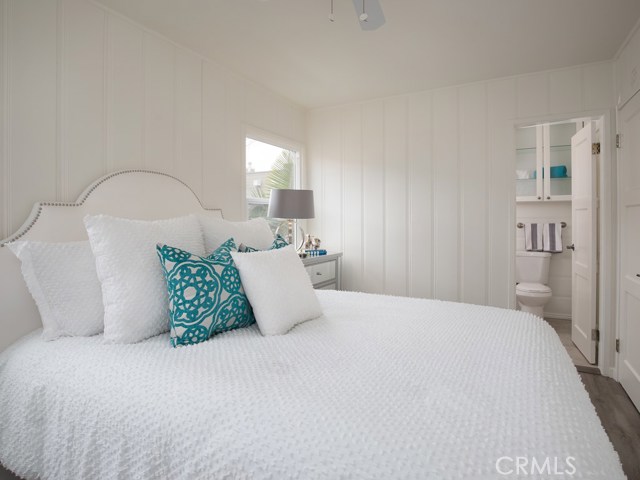 224 Bayview, Hermosa Beach, California 90254, 3 Bedrooms Bedrooms, ,1 BathroomBathrooms,Residential,Sold,Bayview,SB17267078