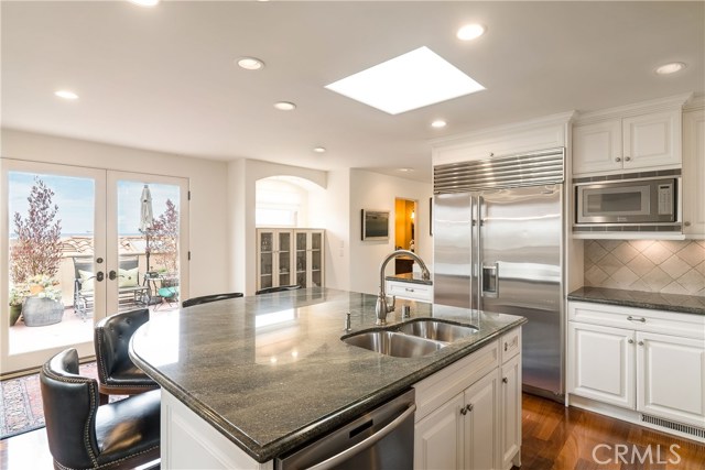 922 2nd, Hermosa Beach, California 90254, 4 Bedrooms Bedrooms, ,5 BathroomsBathrooms,Residential,Sold,2nd,SB19107146