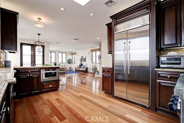 320 33rd Place, Manhattan Beach, California 90266, 3 Bedrooms Bedrooms, ,3 BathroomsBathrooms,Residential,Sold,33rd,SB21043576