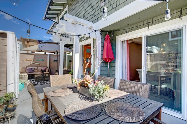 205 Francisca Avenue, Redondo Beach, California 90277, 3 Bedrooms Bedrooms, ,2 BathroomsBathrooms,Residential,Sold,Francisca,SB18035769