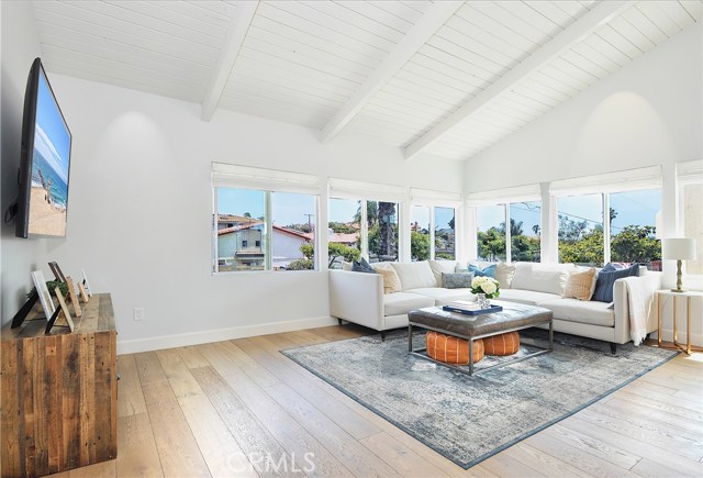 807 Carnelian Street, Redondo Beach, California 90277, 3 Bedrooms Bedrooms, ,2 BathroomsBathrooms,Residential,Sold,Carnelian,SB18167139