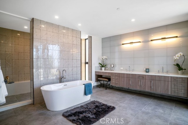 945 7th Street, Hermosa Beach, California 90254, 4 Bedrooms Bedrooms, ,3 BathroomsBathrooms,Residential,Sold,7th,SB19140226