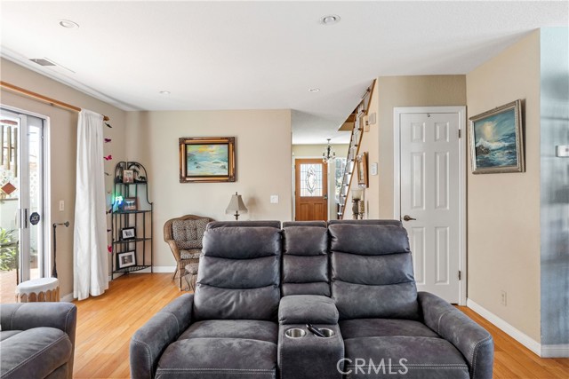 2113 Pullman Lane, Redondo Beach, California 90278, 3 Bedrooms Bedrooms, ,3 BathroomsBathrooms,Residential,Sold,Pullman,SB21045078