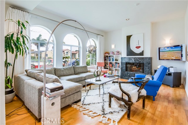 214 Avenue H, Redondo Beach, California 90277, 3 Bedrooms Bedrooms, ,2 BathroomsBathrooms,Residential,Sold,Avenue H,SB17200992