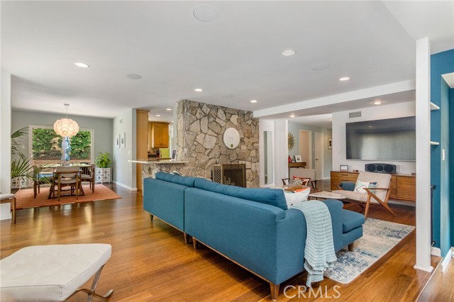 11 Cerrito Place, Rolling Hills Estates, California 90274, 3 Bedrooms Bedrooms, ,2 BathroomsBathrooms,Residential,Sold,Cerrito,SB21054660
