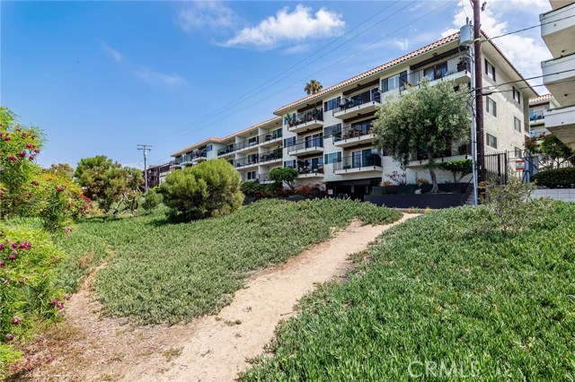 1720 Ardmore Avenue, Hermosa Beach, California 90254, 2 Bedrooms Bedrooms, ,2 BathroomsBathrooms,Residential,Sold,Ardmore,SB19180465