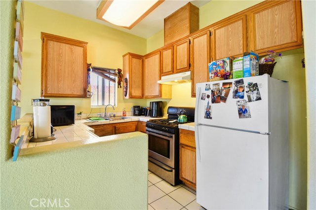 3 Bed Home for Sale in Hawthorne, California