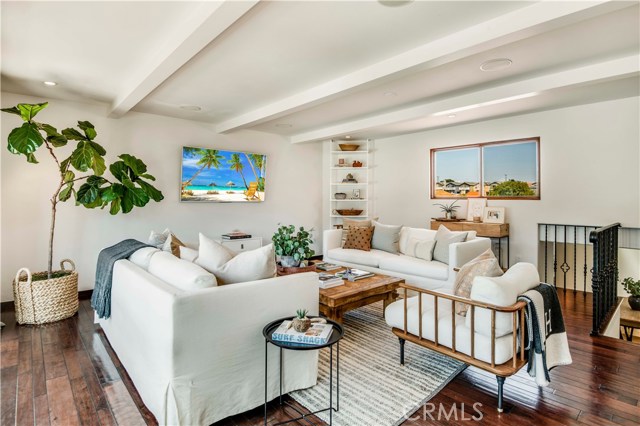 1635 Van Horne Lane, Redondo Beach, California 90278, 4 Bedrooms Bedrooms, ,1 BathroomBathrooms,Residential,Sold,Van Horne,PV19173799