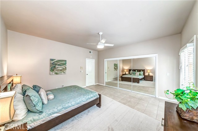 Lower rear bedroom w/tile walkway