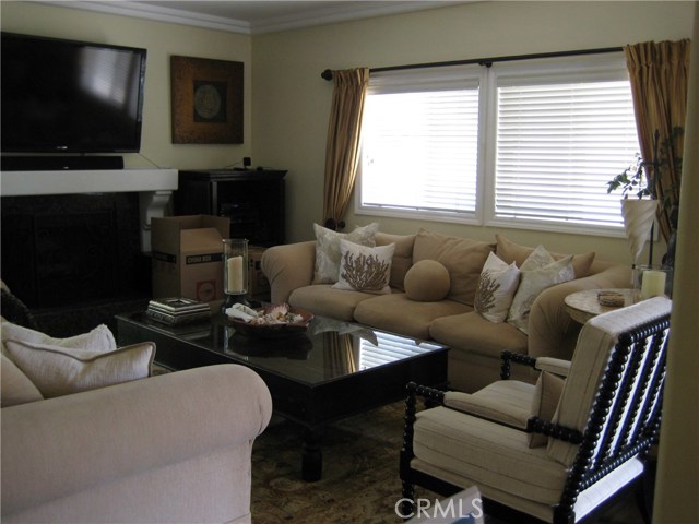 2207 Voorhees Avenue, Redondo Beach, California 90278, 4 Bedrooms Bedrooms, ,2 BathroomsBathrooms,Residential,Sold,Voorhees,SB17062851