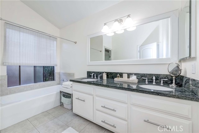 1605 Rindge Lane, Redondo Beach, California 90278, 3 Bedrooms Bedrooms, ,2 BathroomsBathrooms,Residential,Sold,Rindge,SB20157484