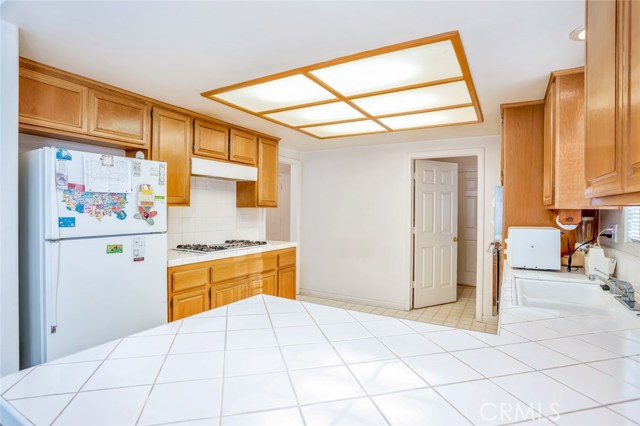 2106 Nelson Avenue, Redondo Beach, California 90278, 4 Bedrooms Bedrooms, ,2 BathroomsBathrooms,Residential,Sold,Nelson,CV18223640