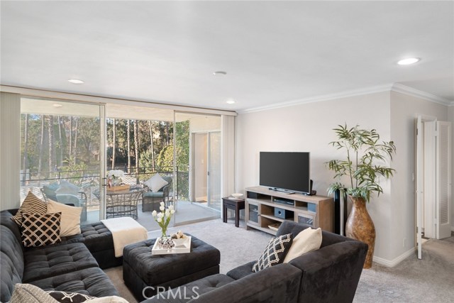 1 Bed Home for Sale in Los Angeles, California