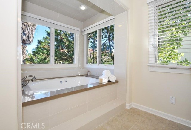18 Via Porto Grande, Rancho Palos Verdes, California 90275, 5 Bedrooms Bedrooms, ,3 BathroomsBathrooms,Residential,Sold,Via Porto Grande,PV18254571