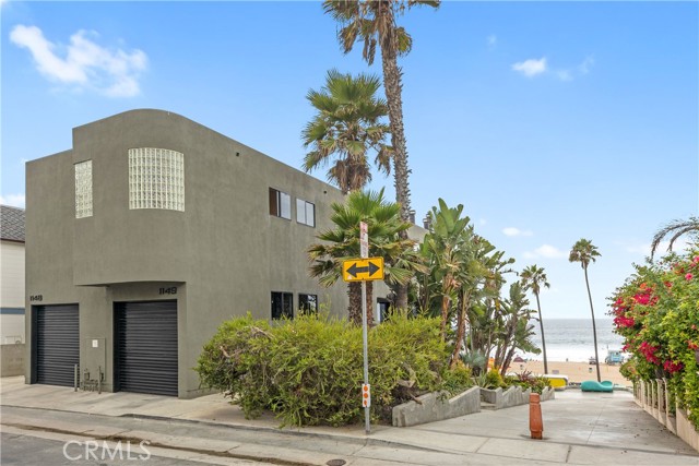 1149 The Strand, Manhattan Beach, California 90266, 2 Bedrooms Bedrooms, ,2 BathroomsBathrooms,Residential,Sold,The Strand,SB21181582