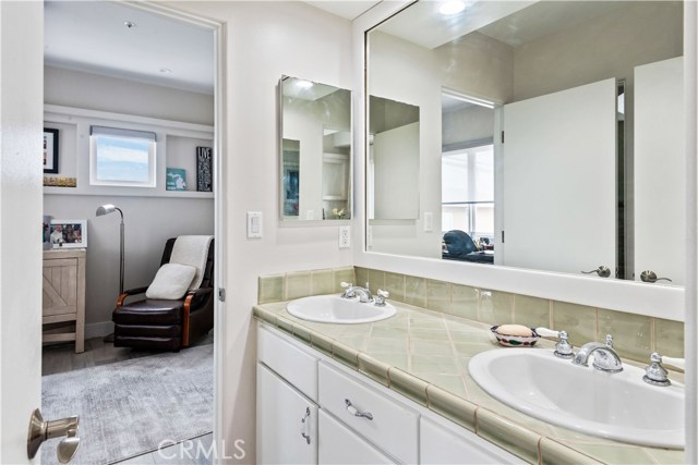 316 34th Street, Manhattan Beach, California 90266, 4 Bedrooms Bedrooms, ,2 BathroomsBathrooms,Residential,Sold,34th,SB21016031