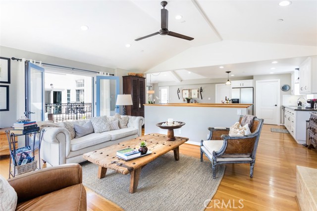 506 11th Street, Hermosa Beach, California 90254, 3 Bedrooms Bedrooms, ,2 BathroomsBathrooms,Residential,Sold,11th,SB19039809