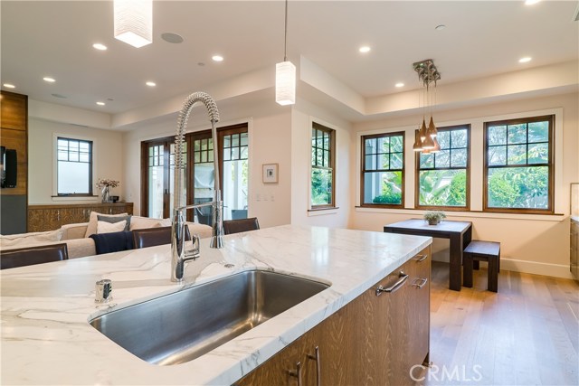 709 26th Street, Manhattan Beach, California 90266, 5 Bedrooms Bedrooms, ,4 BathroomsBathrooms,Residential,Sold,26th,SB19065804