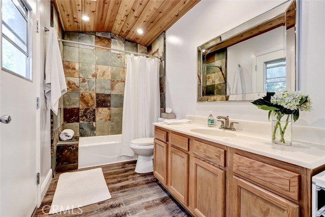 2101 Chestnut Avenue, Manhattan Beach, California 90266, 3 Bedrooms Bedrooms, ,2 BathroomsBathrooms,Residential,Sold,Chestnut,SB20213029