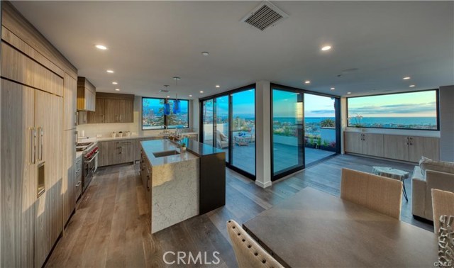 946 8th Street, Hermosa Beach, California 90254, 4 Bedrooms Bedrooms, ,3 BathroomsBathrooms,Residential,Sold,8th,SB20005641