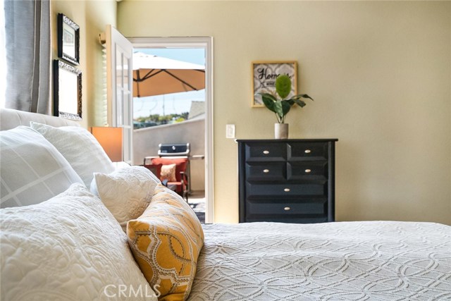2007 Carnegie Lane, Redondo Beach, California 90278, 3 Bedrooms Bedrooms, ,2 BathroomsBathrooms,Residential,Sold,Carnegie,SB19187056