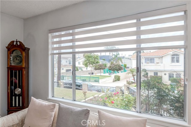 1720 Harriman Lane, Redondo Beach, California 90278, 4 Bedrooms Bedrooms, ,2 BathroomsBathrooms,Residential,Sold,Harriman,SB20111040