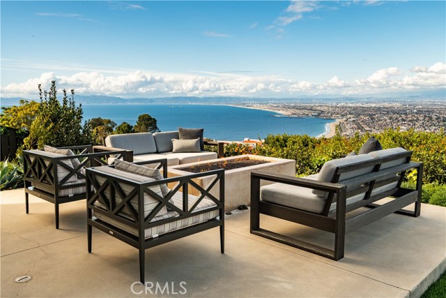 2317 Via Acalones, Palos Verdes Estates, California 90274, 5 Bedrooms Bedrooms, ,4 BathroomsBathrooms,Residential,Sold,Via Acalones,PV20070914