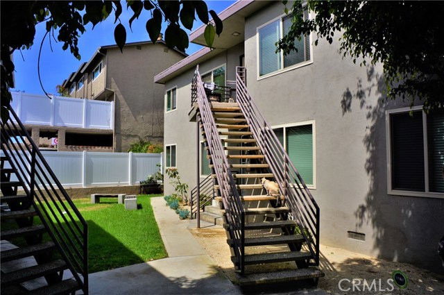 1147 11th Street, Manhattan Beach, California 90266, ,Residential Income,Sold,11th,SB17138883