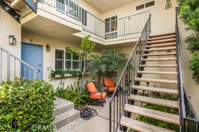 538 Avenue A, Redondo Beach, California 90277, 2 Bedrooms Bedrooms, ,1 BathroomBathrooms,Residential,Sold,Avenue A,SB20226646
