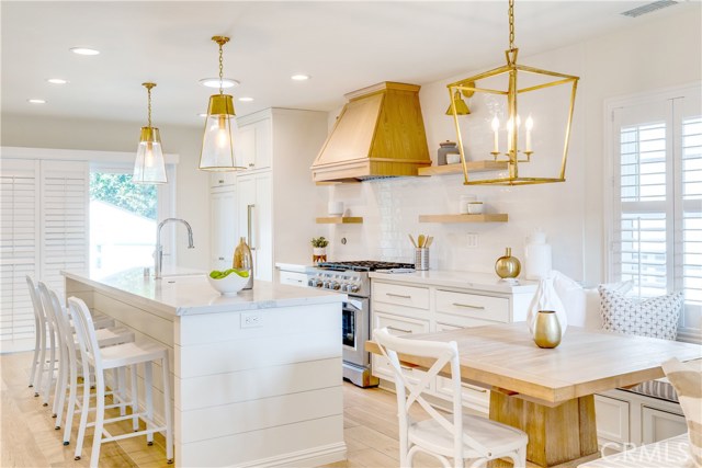 861 12th Court, Manhattan Beach, California 90266, 3 Bedrooms Bedrooms, ,1 BathroomBathrooms,Residential,Sold,12th,SB20006910