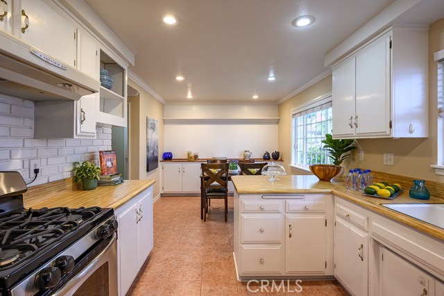 bright kitchen with breakfast nook