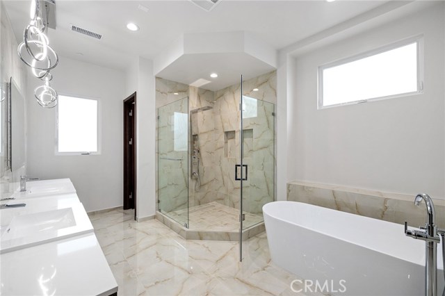 3107 Blossom Lane, Redondo Beach, California 90278, 5 Bedrooms Bedrooms, ,2 BathroomsBathrooms,Residential,Sold,Blossom,SB20247444