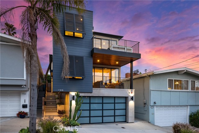 733 12th Street, Manhattan Beach, California 90266, 5 Bedrooms Bedrooms, ,6 BathroomsBathrooms,Residential,Sold,12th,SB21089898