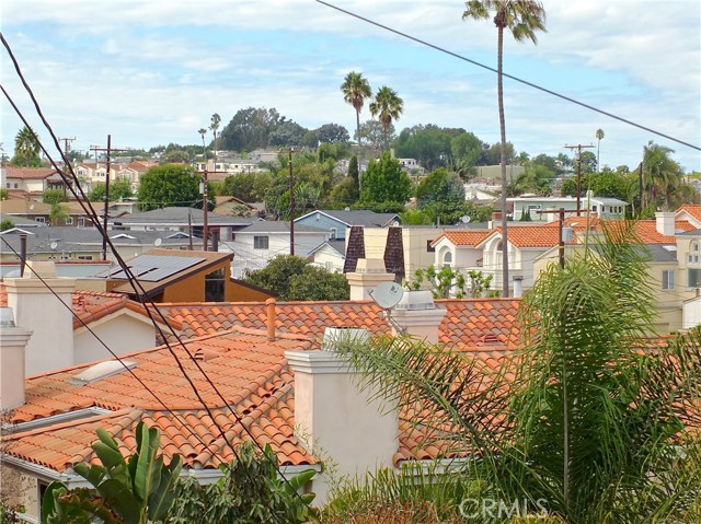 1104 Harkness Lane, Redondo Beach, California 90278, 3 Bedrooms Bedrooms, ,2 BathroomsBathrooms,Residential,Sold,Harkness,PW18238945