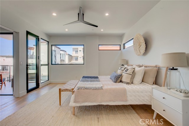 124 39th Street, Manhattan Beach, California 90266, 3 Bedrooms Bedrooms, ,2 BathroomsBathrooms,Residential,Sold,39th,SB20089804