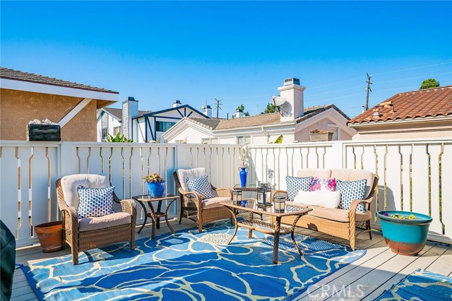 1503 Rindge Lane, Redondo Beach, California 90278, 4 Bedrooms Bedrooms, ,Residential,Sold,Rindge,SB21027333