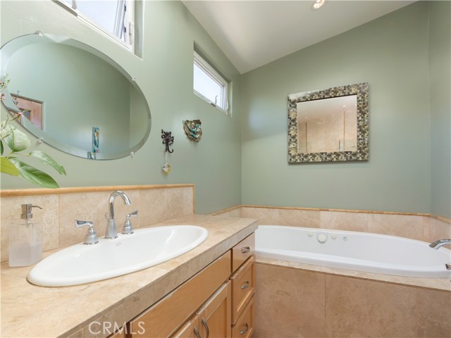 1158 8th Street, Hermosa Beach, California 90254, 3 Bedrooms Bedrooms, ,1 BathroomBathrooms,Residential,Sold,8th,SB20088189