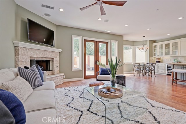 3524 Laurel Avenue, Manhattan Beach, California 90266, 5 Bedrooms Bedrooms, ,2 BathroomsBathrooms,Residential,Sold,Laurel,SB17280201