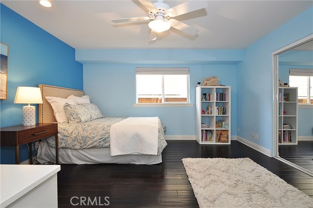 826 15th Street, Hermosa Beach, California 90254, 4 Bedrooms Bedrooms, ,3 BathroomsBathrooms,Residential,Sold,15th,SB19018013